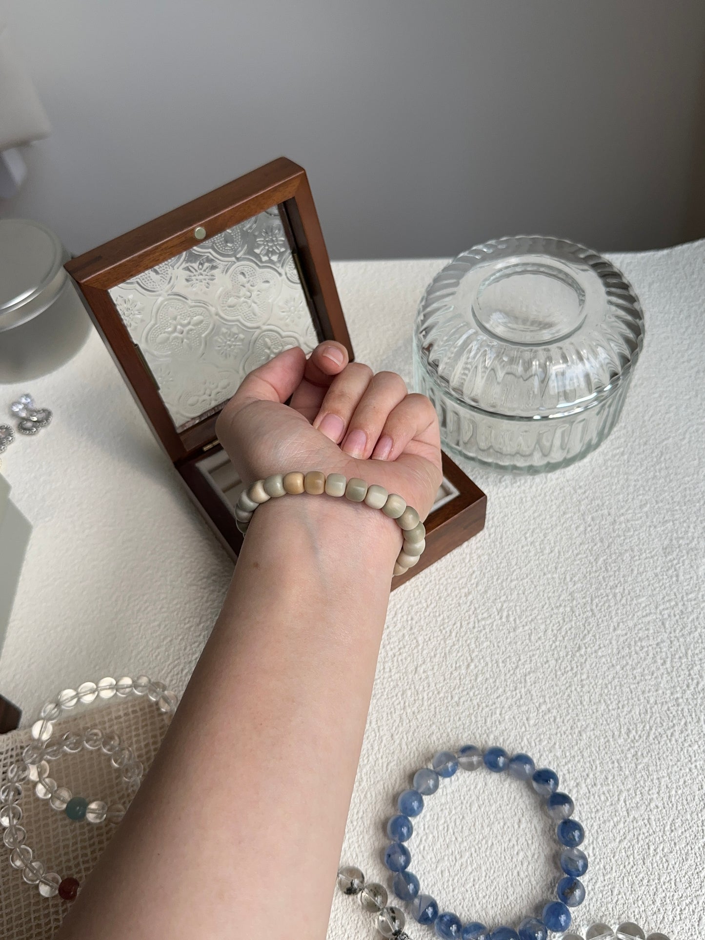 Bodhi seed bracelet - warm jade