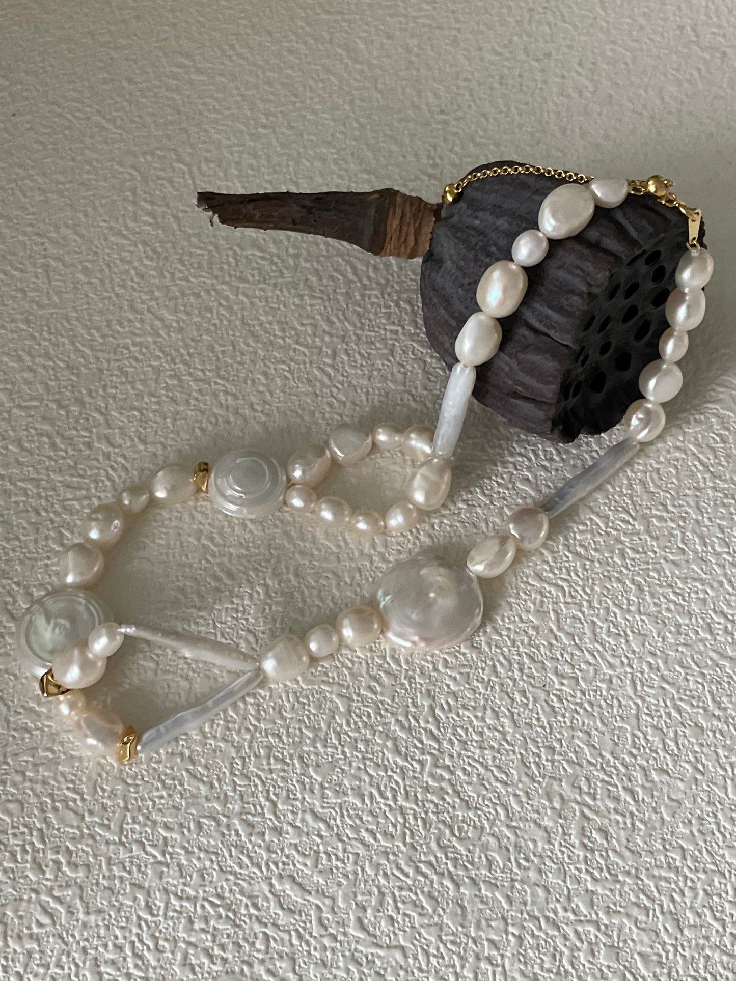 Chic Cream Bubbles Baroque Pearl Choker