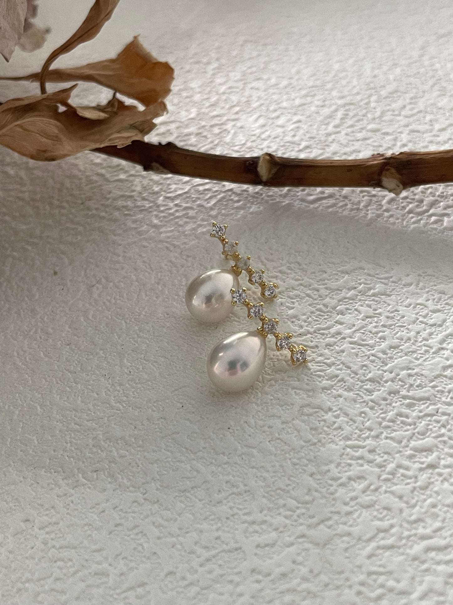 Freshwater Pearl Water Drop Stud Earring