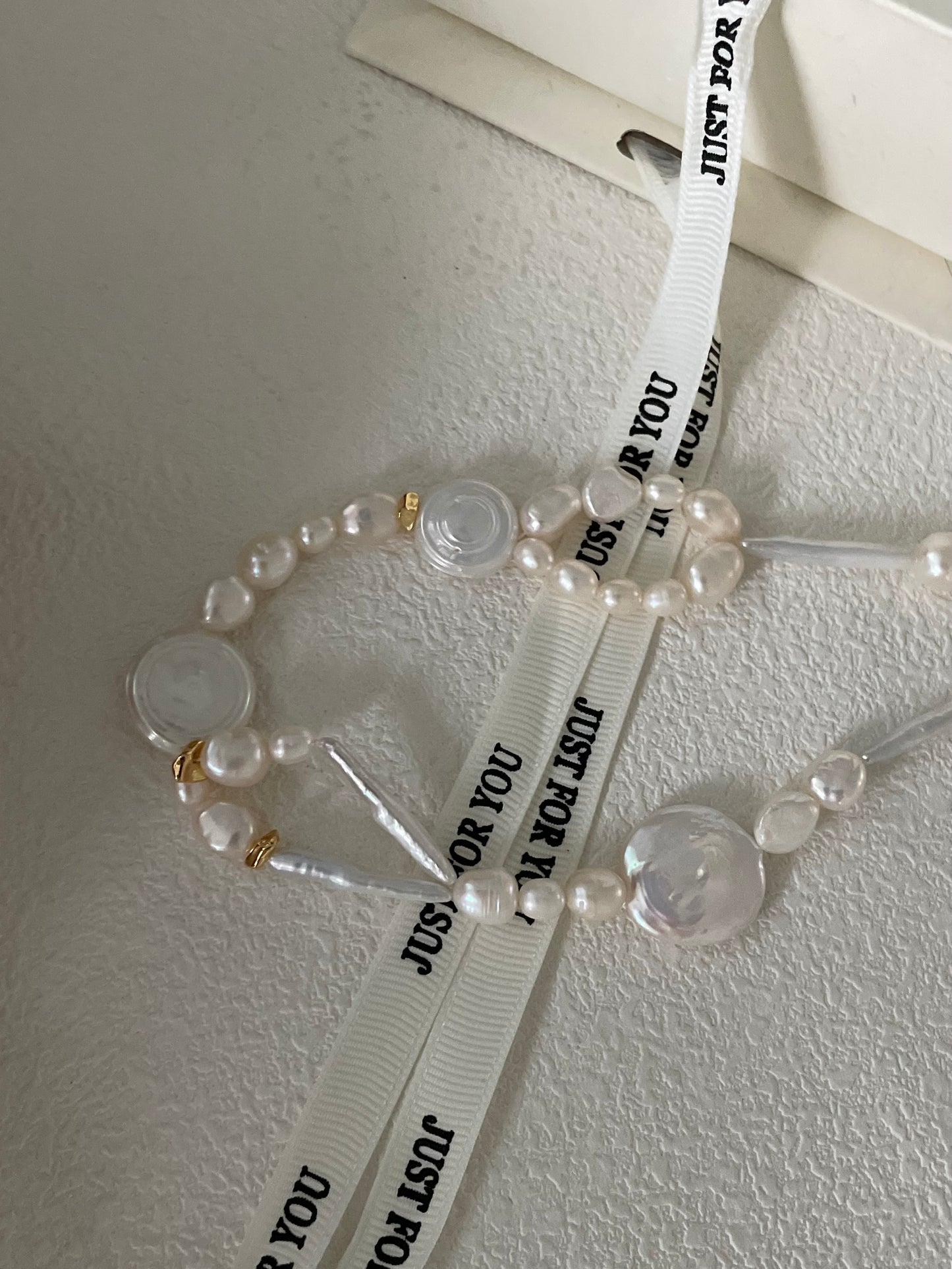 Chic Cream Bubbles Baroque Pearl Choker