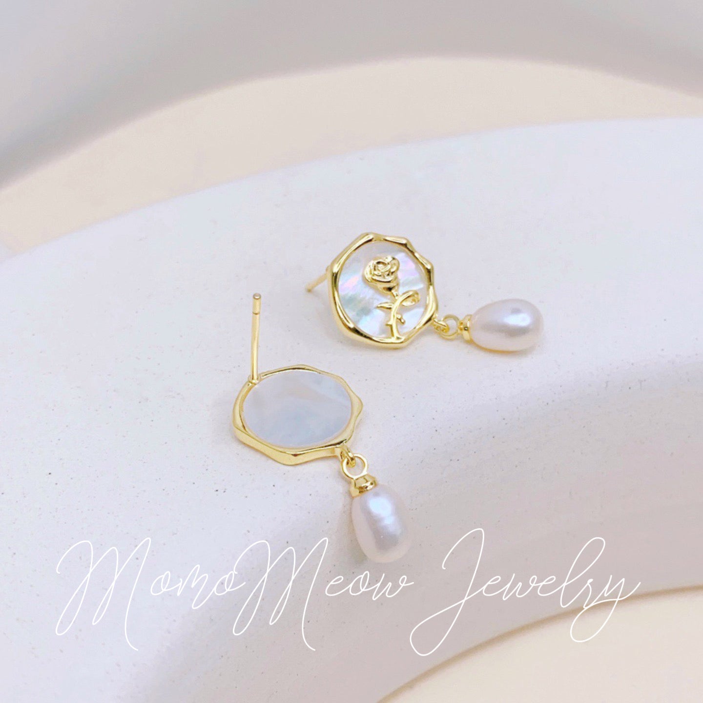 Moonlight roses - rose relive and mother of pearl earring